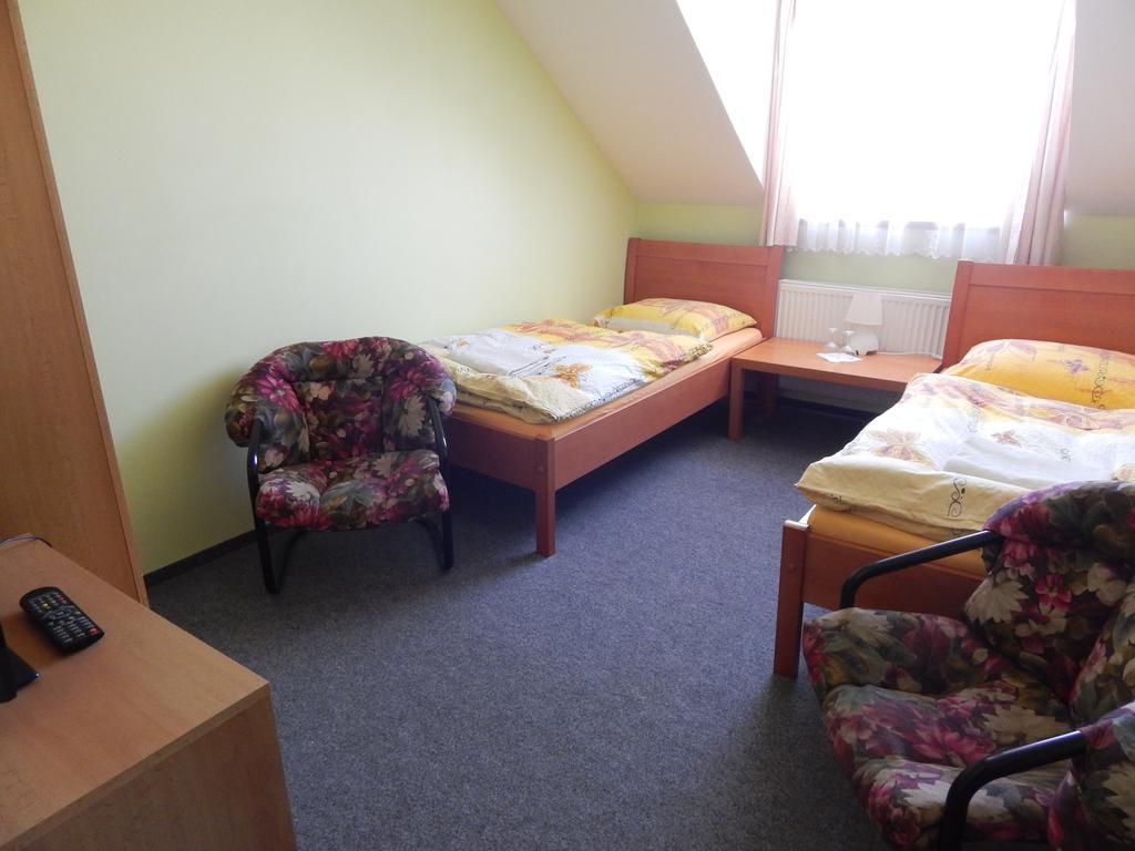 Penzion U Kasnych Mnisek pod Brdy Exterior photo
